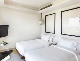 SkyPool Seaview 2BR Loft (5)