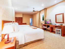 SUPERIOR TRIPLE - LADALAT HOTEL (1)