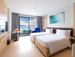 Deluxe Seaview3
