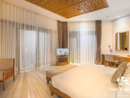 Luxury Villa Garden3