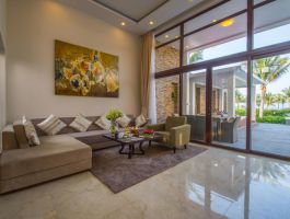 4BR Villa Garden View2