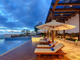 Voucher Vinpearl Condotel Beachfront Nha Trang