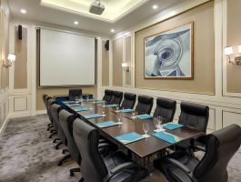 Voucher Vinpearl Condotel Beachfront Nha Trang