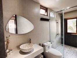 z6619821705387_e548e7ff0804b21d9f4f5256a1fda3ab