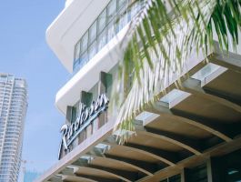 Cần bán voucher Khách sạn Radisson Hotel Đà nẵng